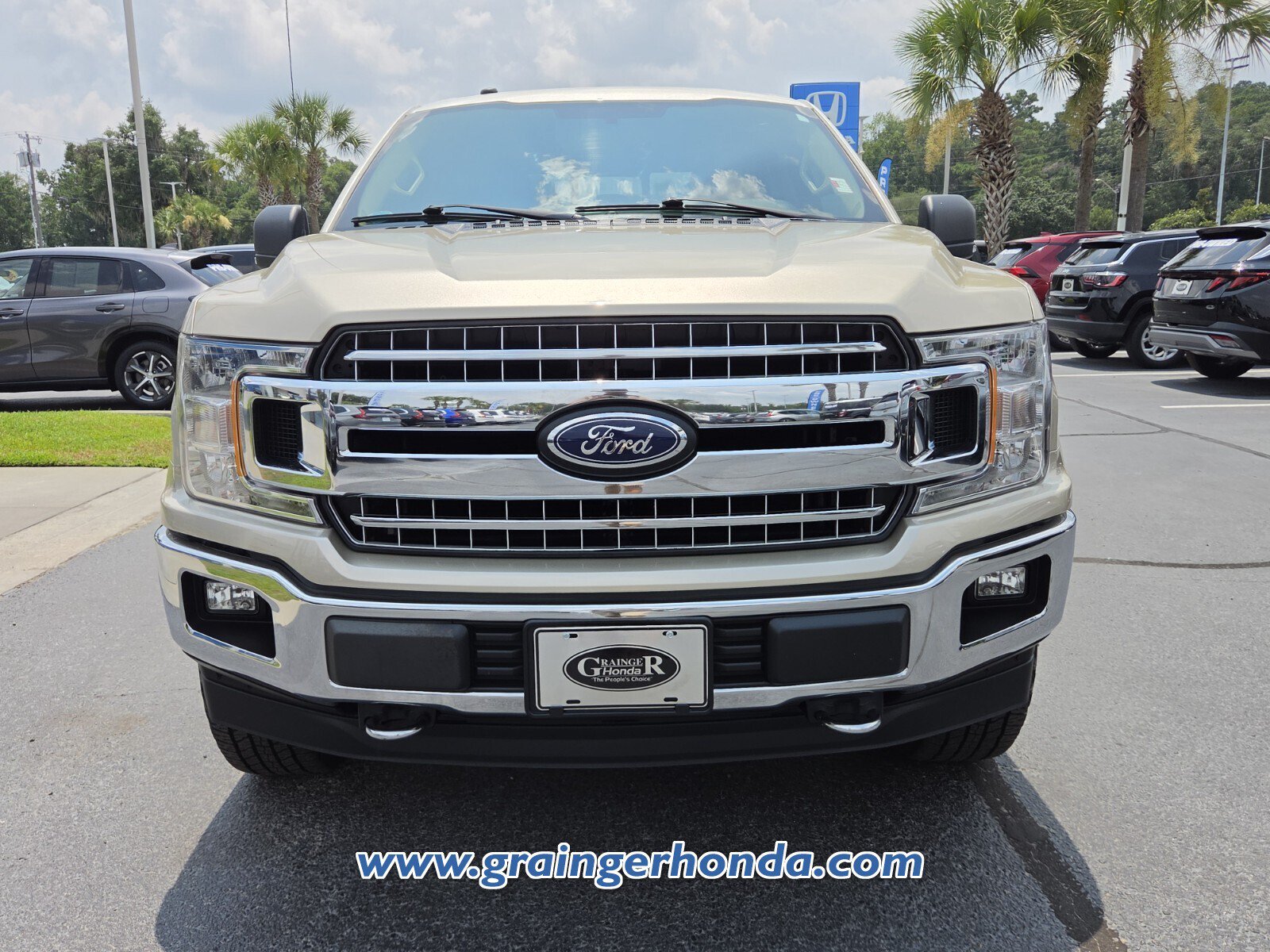 Used 2018 Ford F150 XLT w/ Equipment Group 302A Luxury AWD/4WD image 8