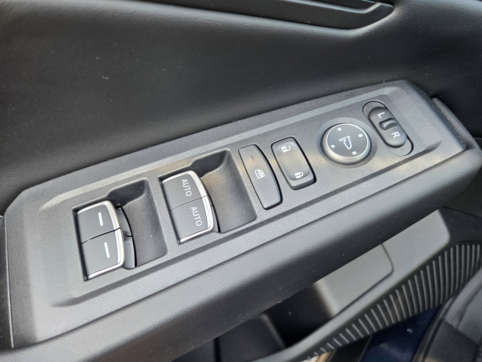 Used 2025 Honda Accord SE image 26