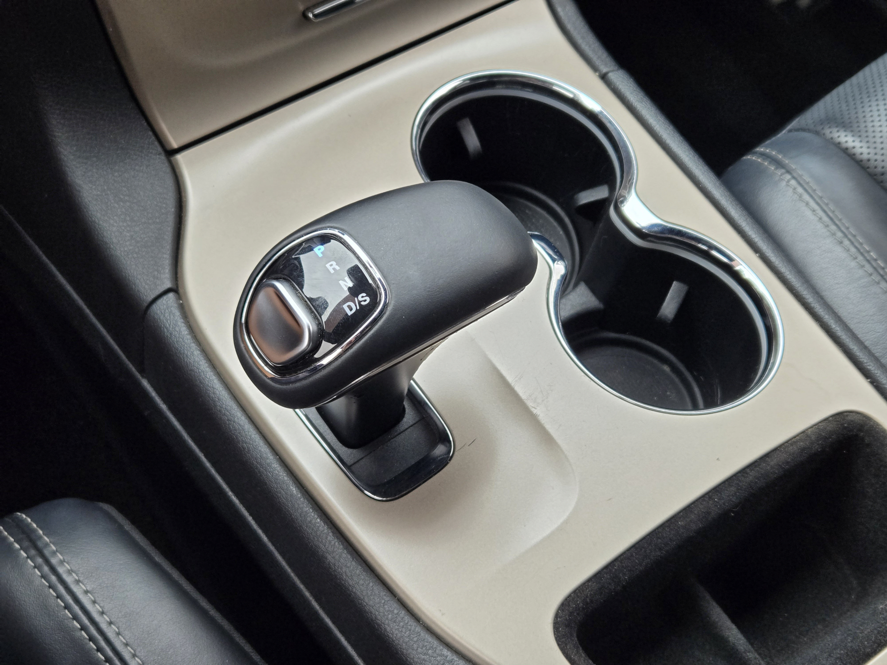 Used 2014 Jeep Grand Cherokee Limited w/ Luxury Group II RWD image 14