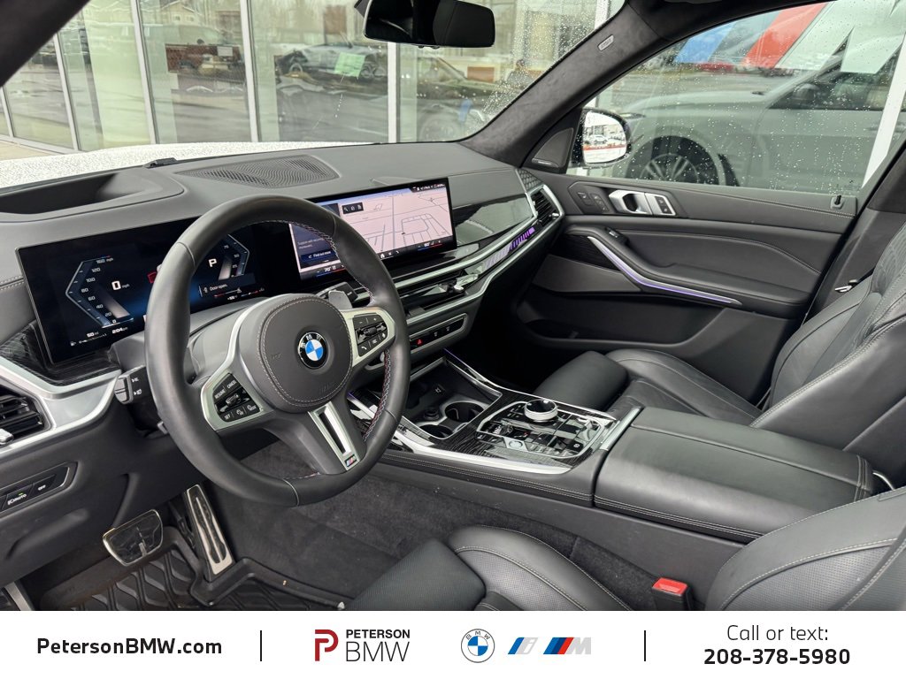 Used 2025 BMW X7 M60i image 16