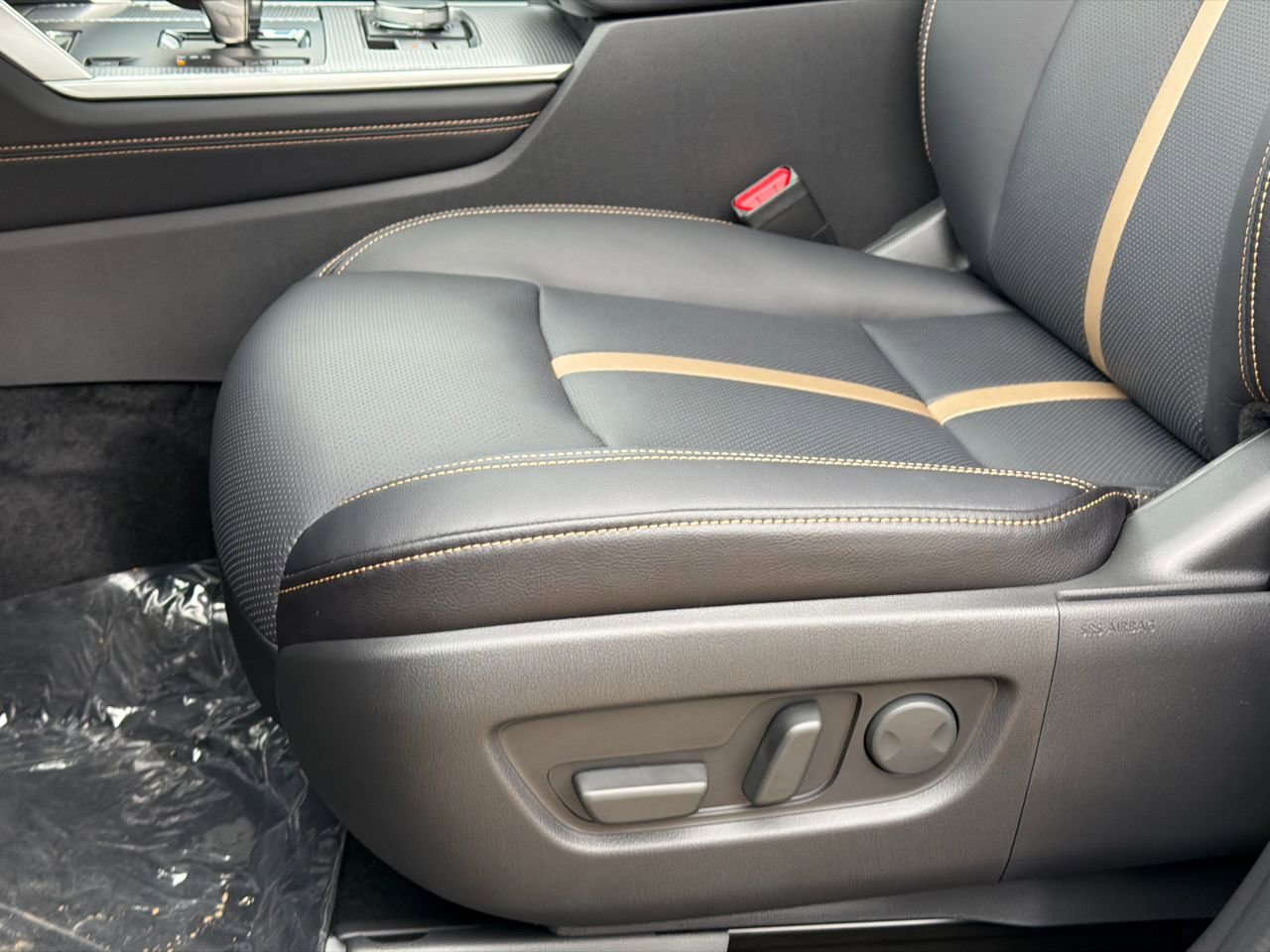 New 2026 MAZDA CX-90 Plug-In Hybrid w/ Premium Plus image 16