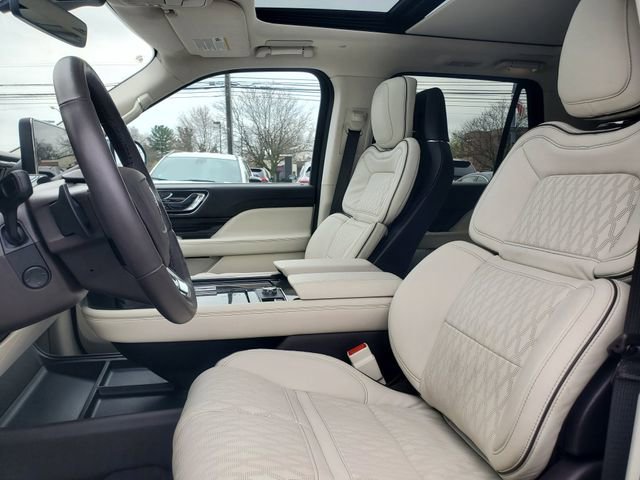 Used 2024 Lincoln Navigator Black Label image 14
