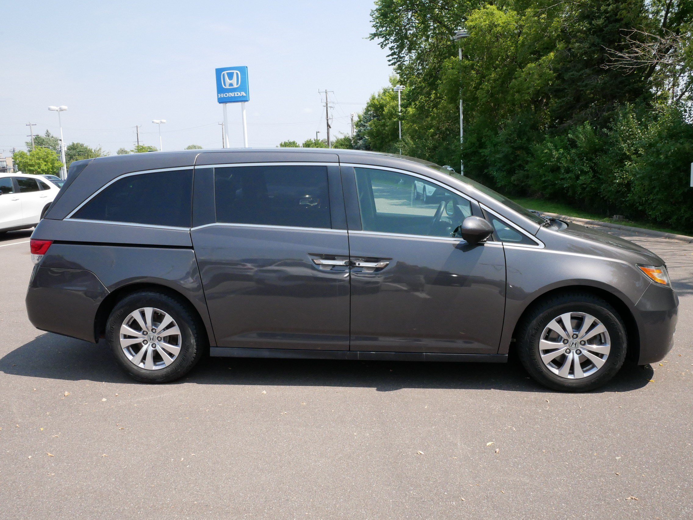 Used 2016 Honda Odyssey SE image 15