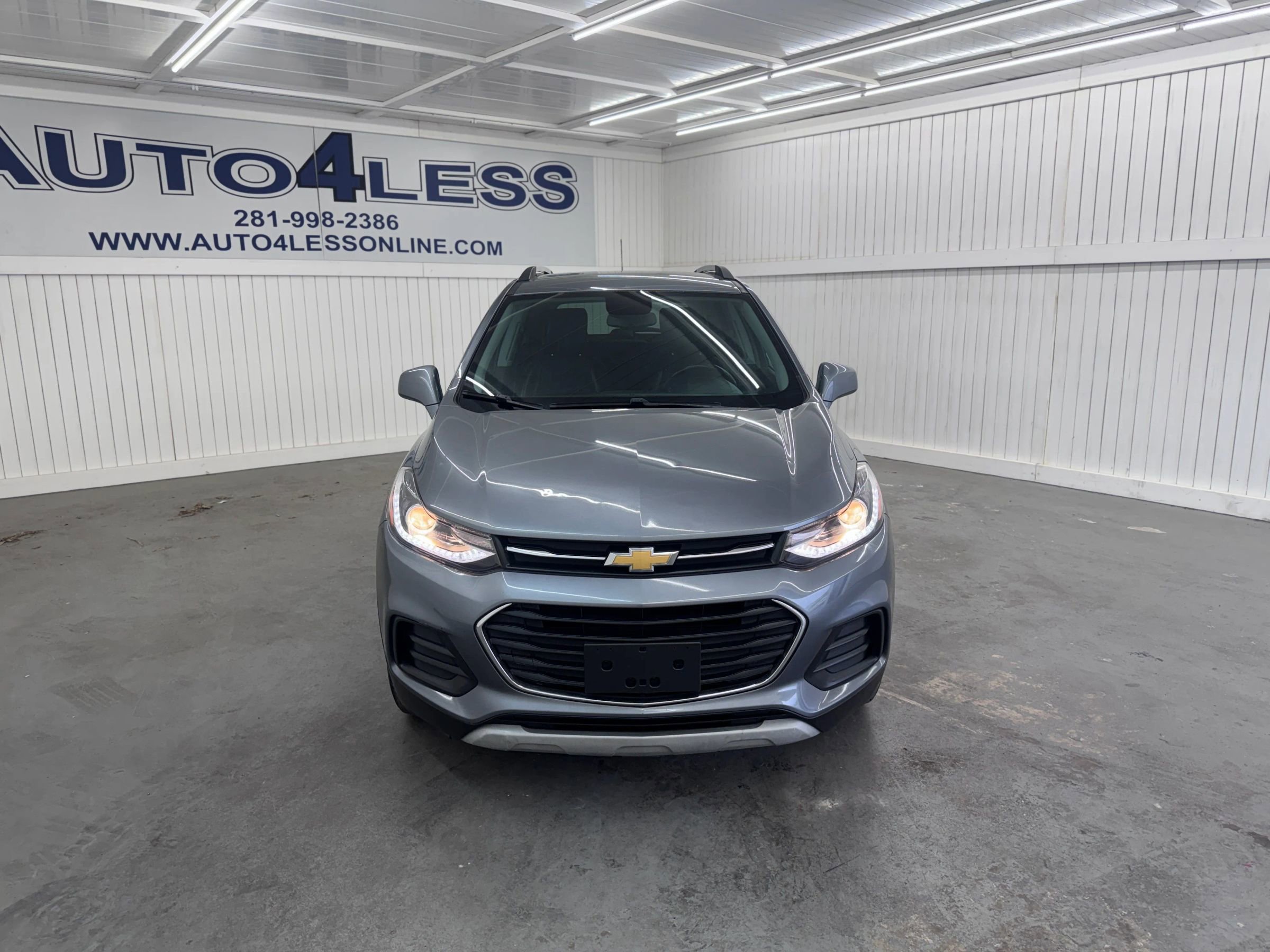 Used 2019 Chevrolet Trax LT w/ LT Convenience Package AWD/4WD image 2