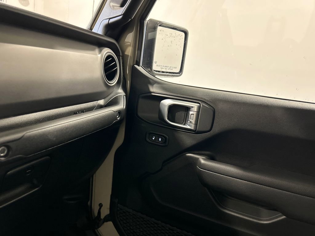 Used 2022 Jeep Gladiator Sport image 25