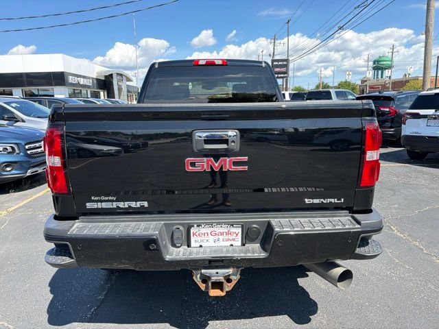 Used 2019 GMC Sierra 2500 Denali w/ Duramax Plus Package AWD/4WD image 5