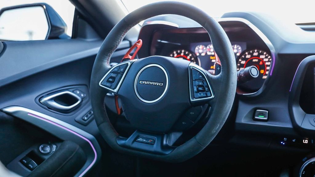 Used 2022 Chevrolet Camaro ZL1 image 16