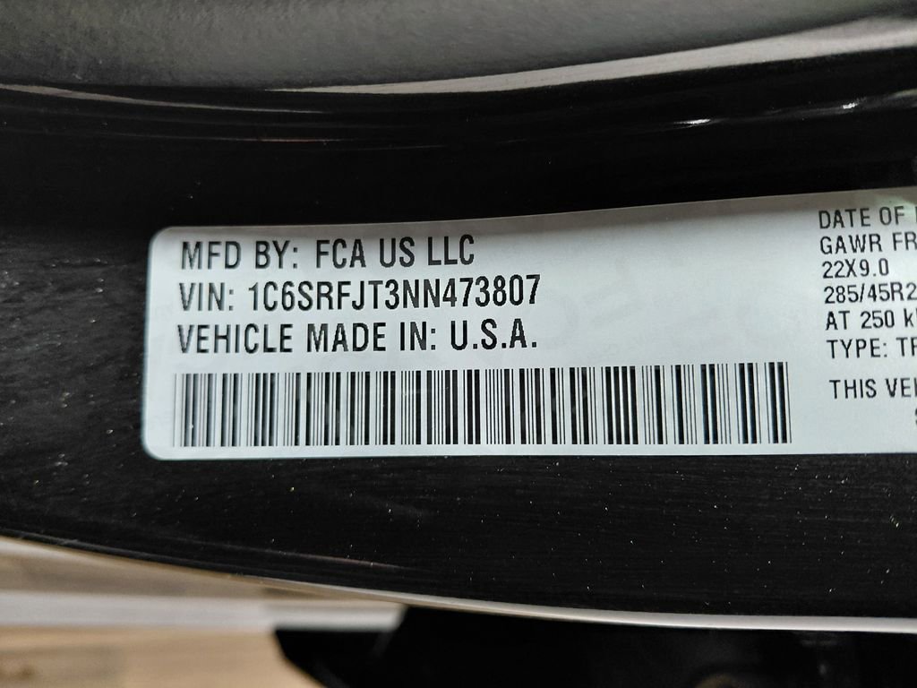 Used 2022 RAM 1500 Laramie AWD/4WD image 4