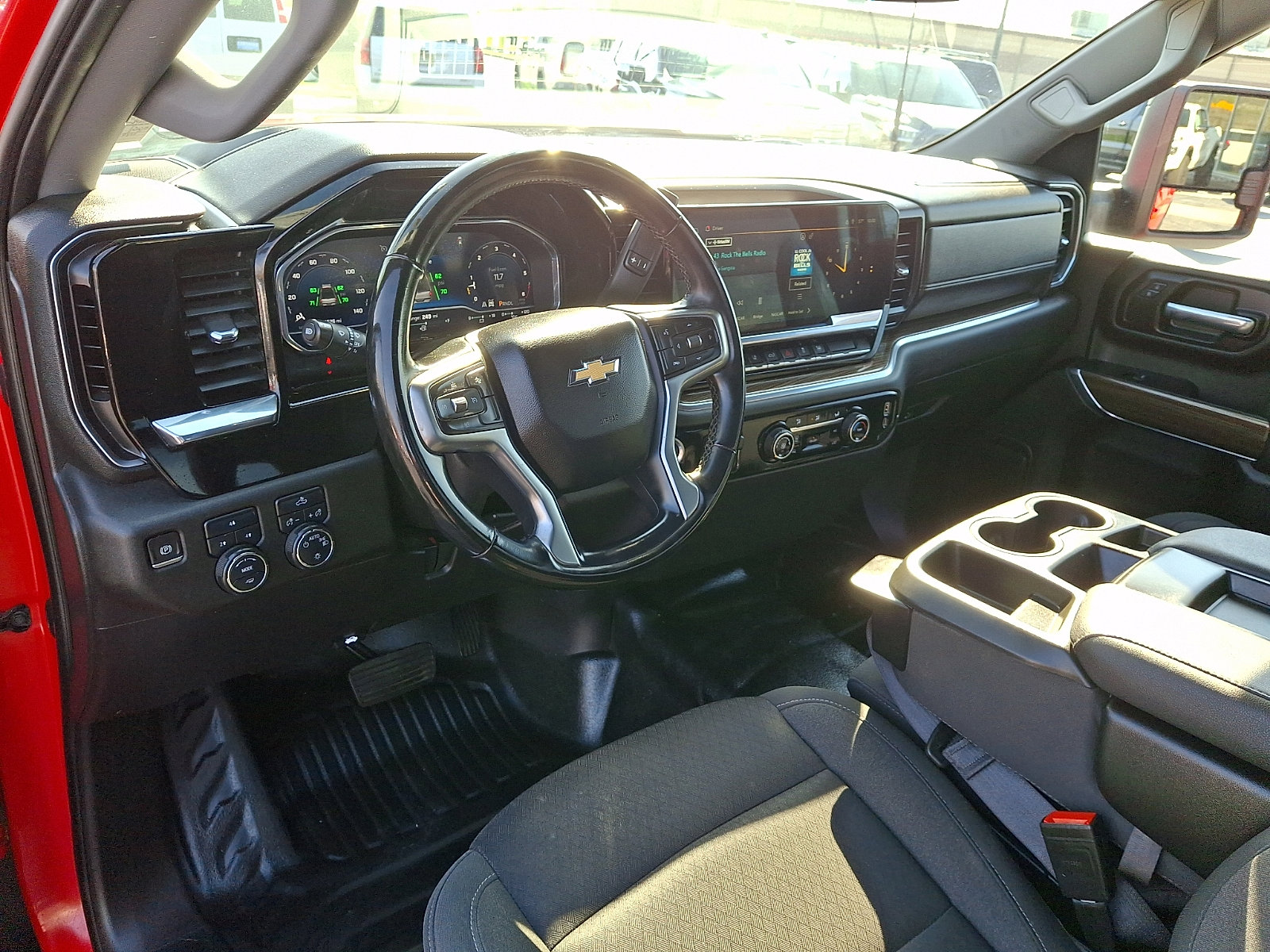 Used 2024 Chevrolet Silverado 2500 LT AWD/4WD image 12