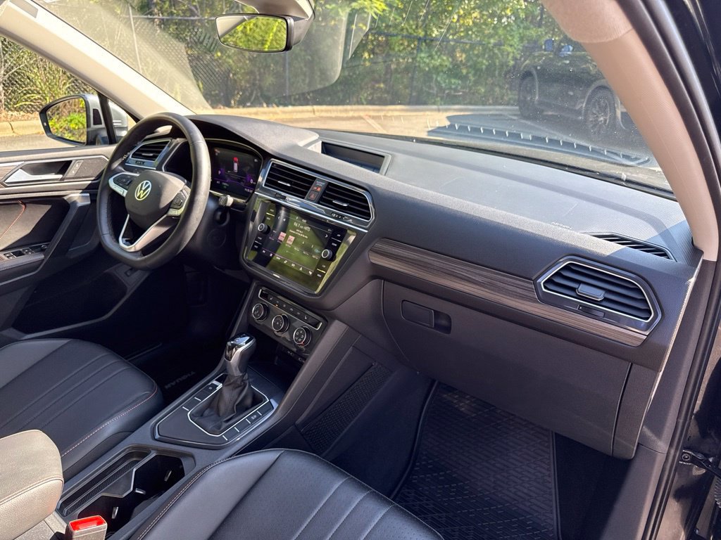 Used 2024 Volkswagen Tiguan SE FWD image 33