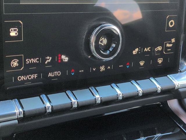 Used 2025 GMC Yukon Denali image 21