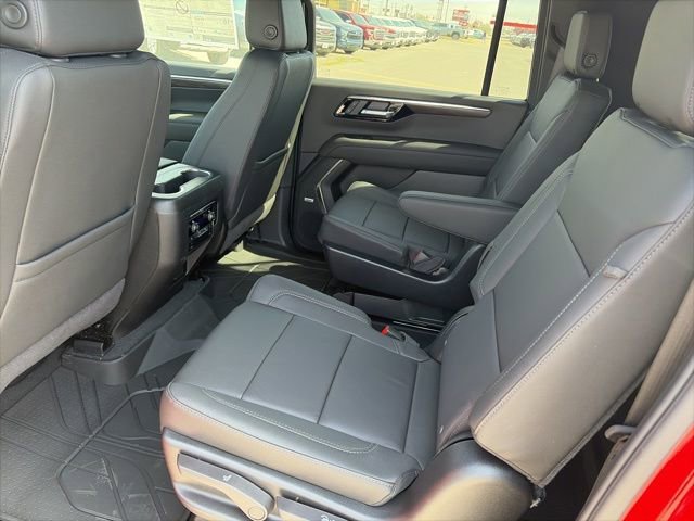 New 2026 Chevrolet Suburban LT image 11