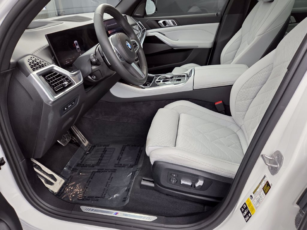 Certified 2024 BMW X5 xDrive40i w/ M Sport Package AWD/4WD image 24