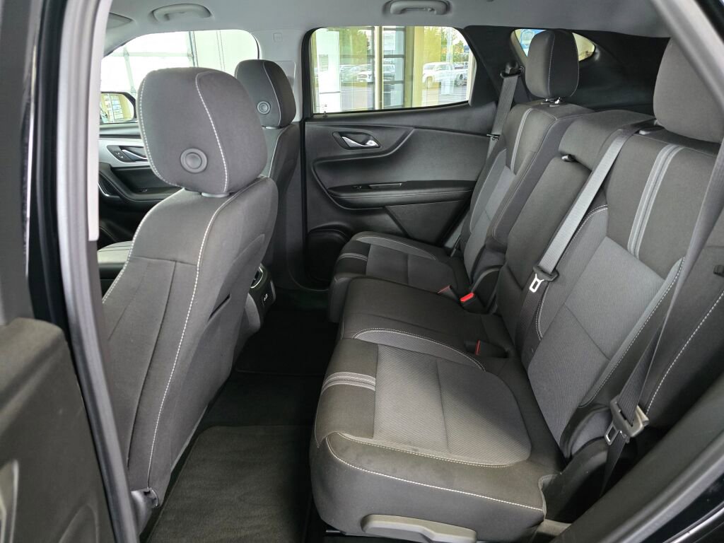 Used 2025 Chevrolet Blazer LT image 39