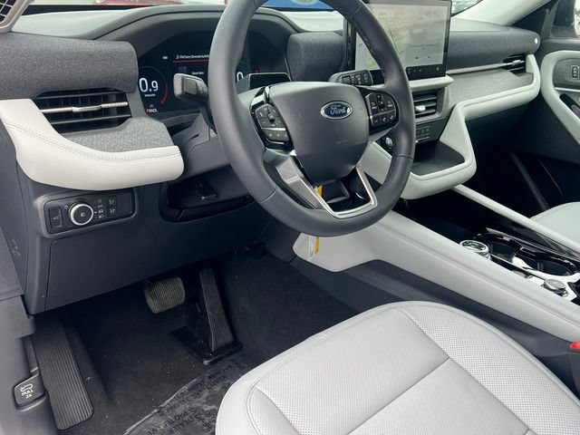 New 2026 Ford Explorer Platinum w/ LUX Leather Package AWD/4WD image 21