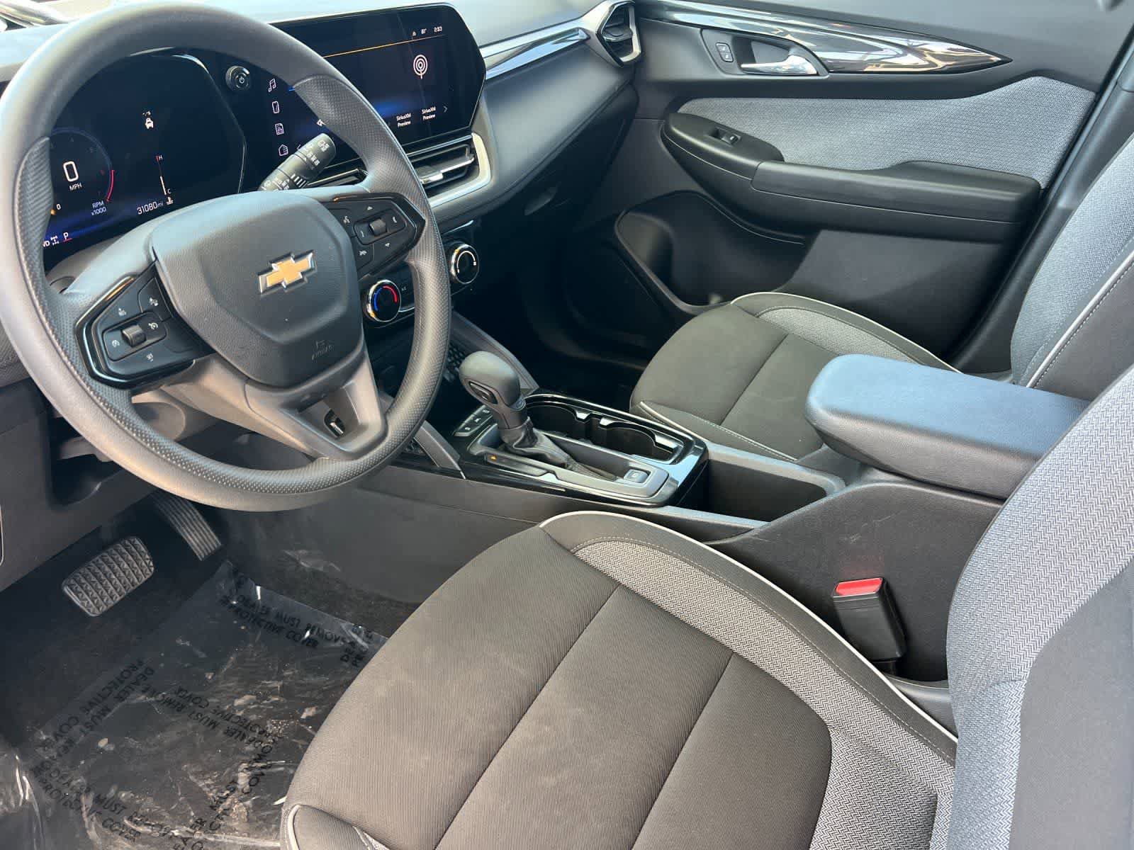 Used 2025 Chevrolet TrailBlazer LT AWD/4WD image 12