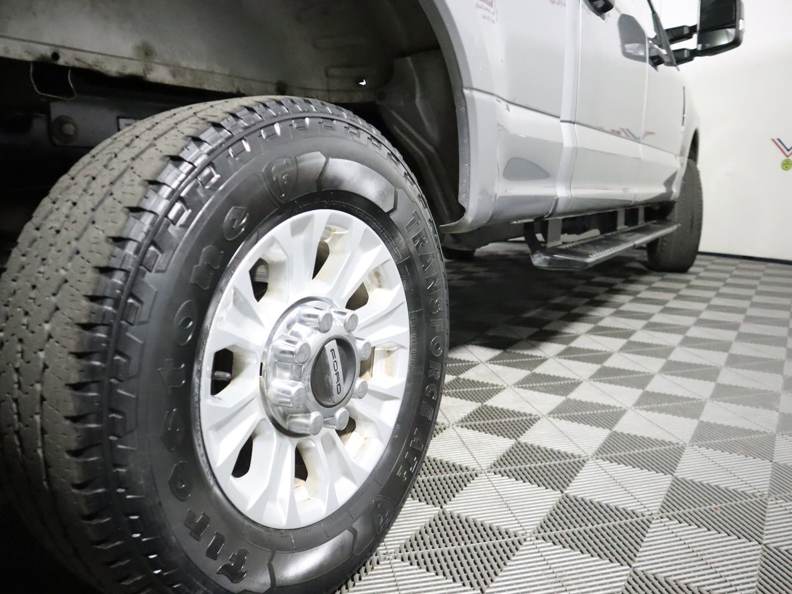 Used 2020 Ford F250 XLT image 11