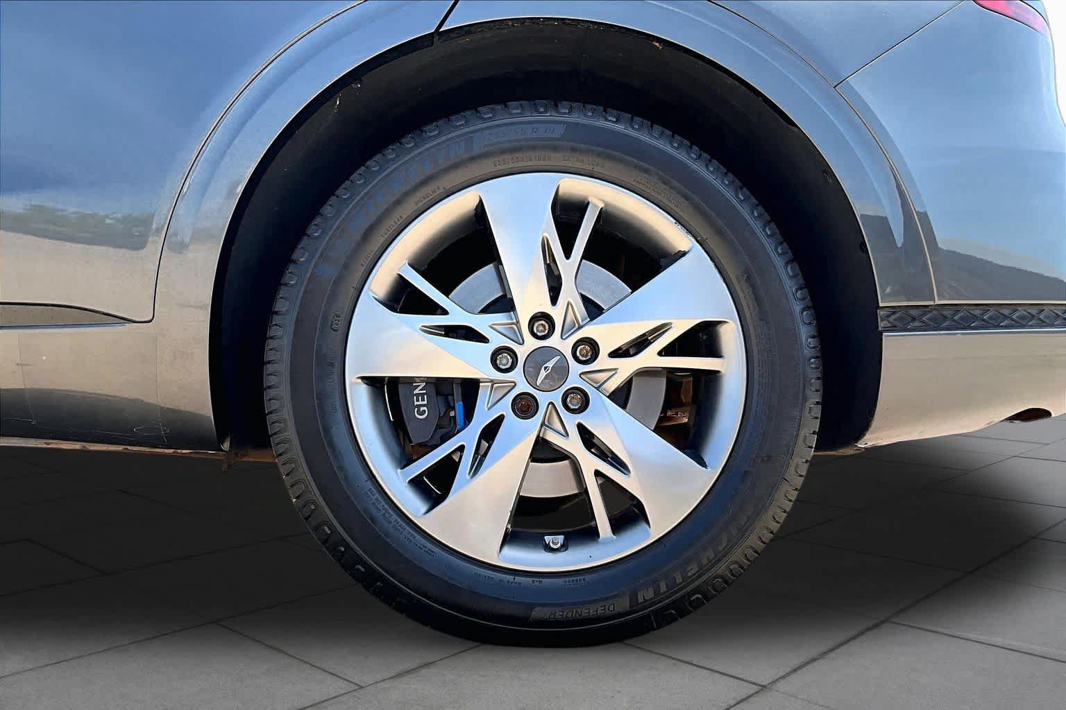 Used 2024 Genesis GV70 3.5T Sport AWD/4WD image 11