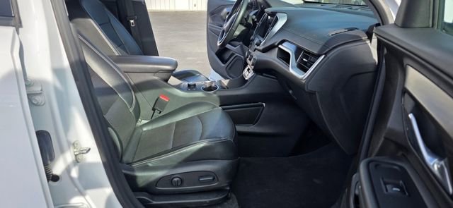 Used 2024 GMC Terrain SLT image 15