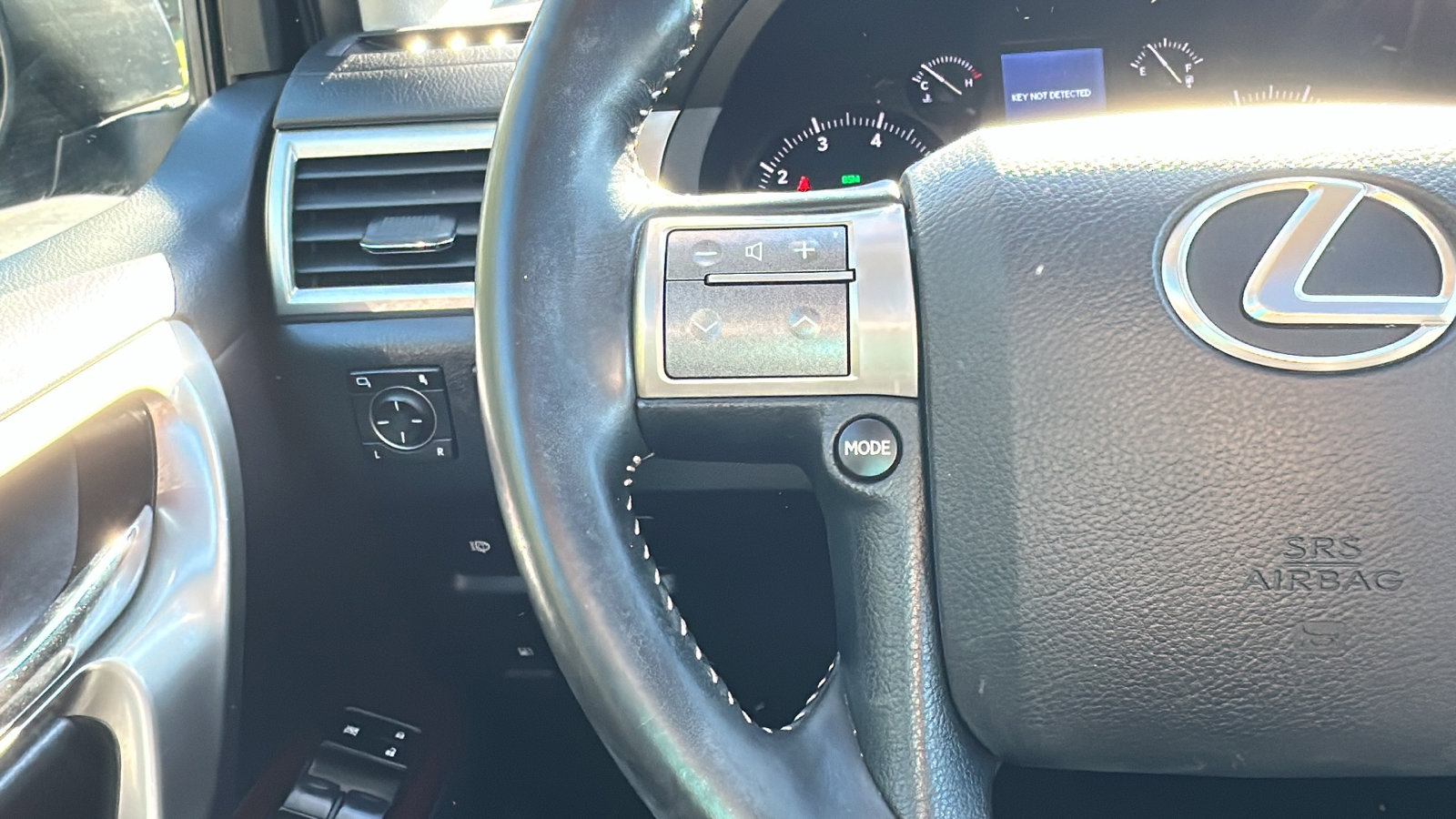 Used 2019 Lexus GX 460 image 16