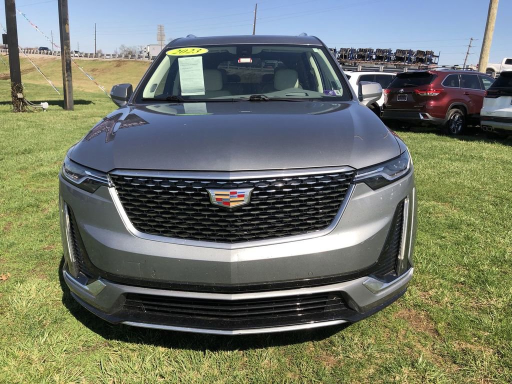 Used 2023 Cadillac XT6 Premium Luxury w/ Technology Package AWD/4WD image 8
