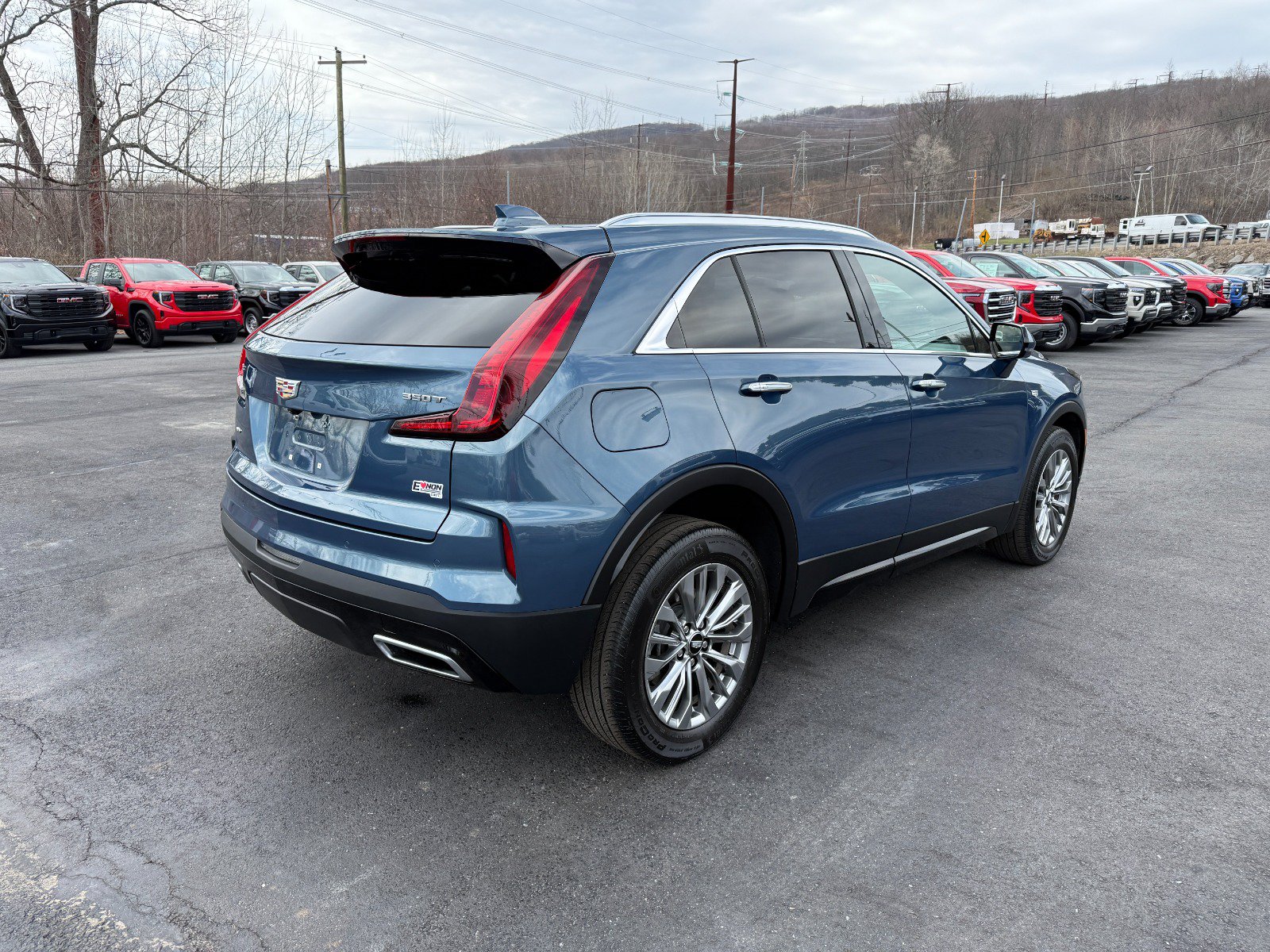 Used 2024 Cadillac XT4 Premium Luxury image 5
