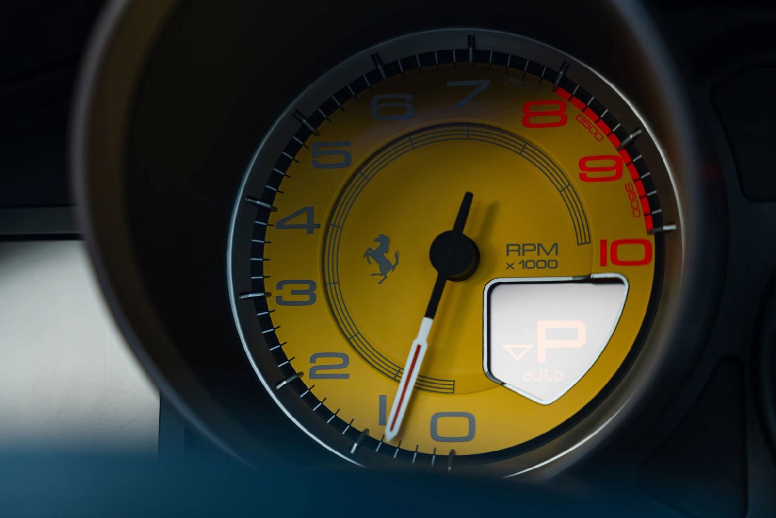 Used 2010 Ferrari California RWD image 90
