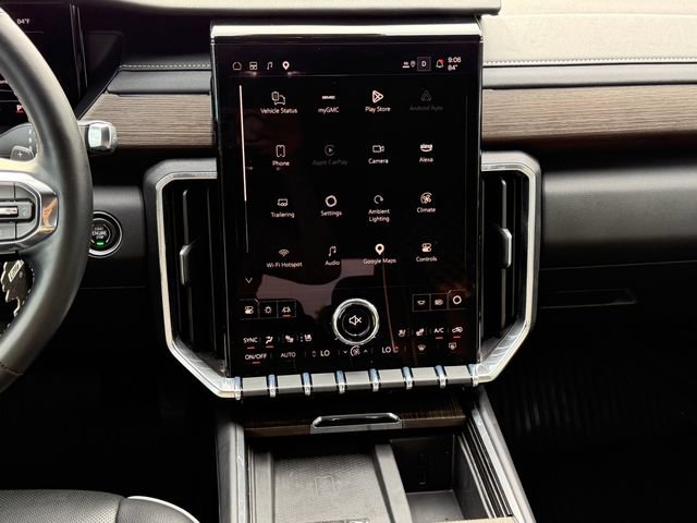 Used 2025 GMC Acadia Denali w/ LPO, Floor Liner Package FWD image 18