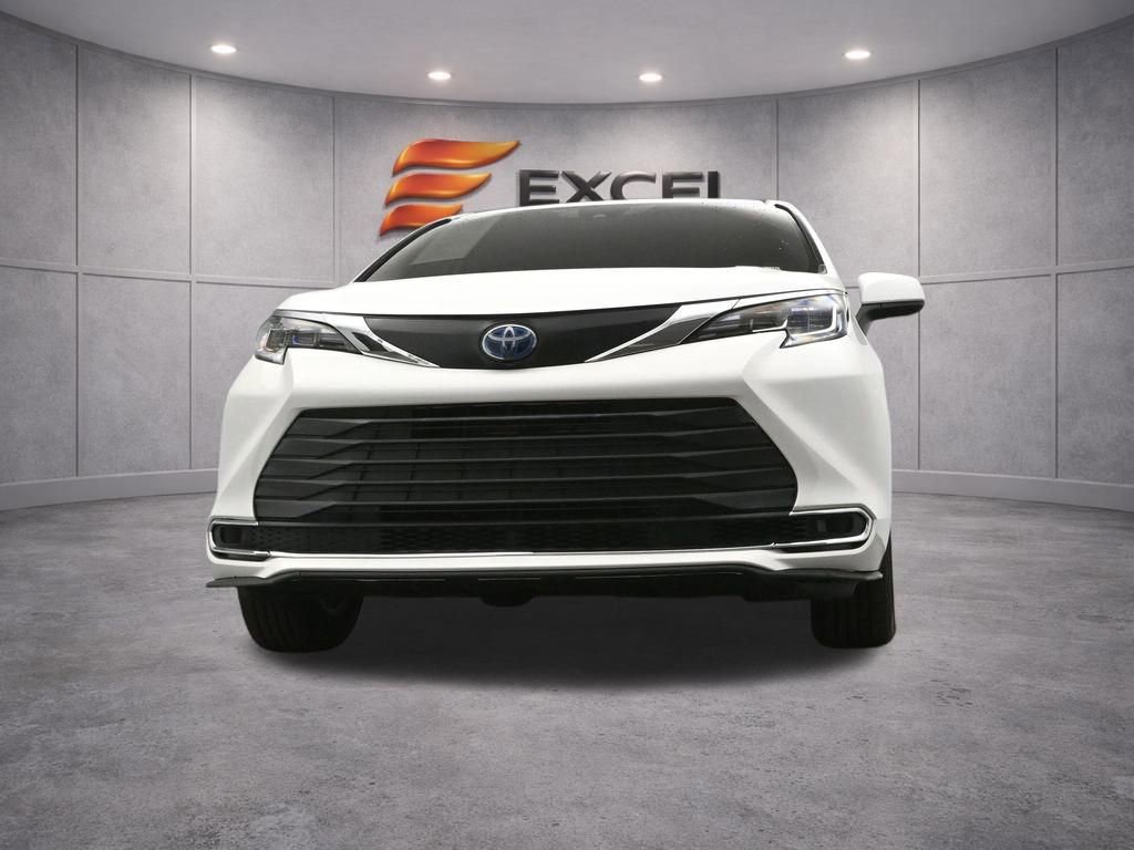 Used 2022 Toyota Sienna LE FWD image 41