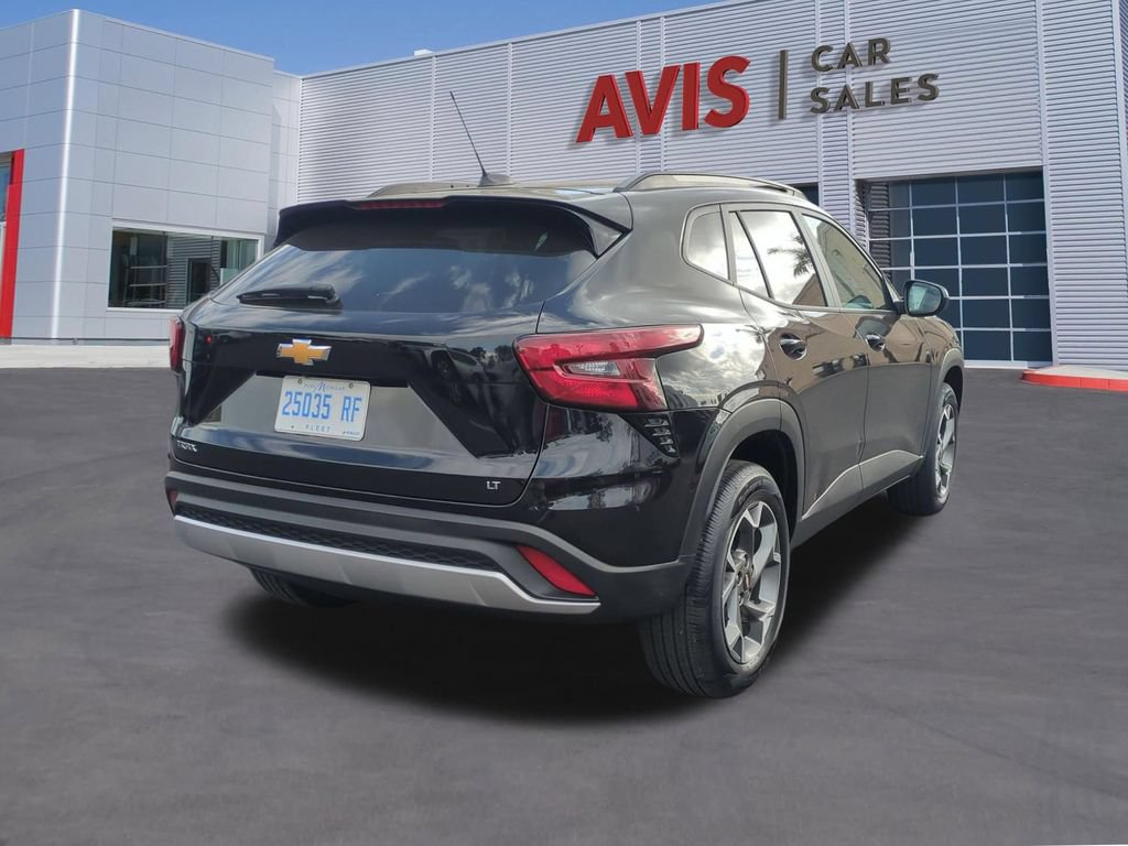 Used 2025 Chevrolet Trax LT w/ LT Convenience Package FWD image 6