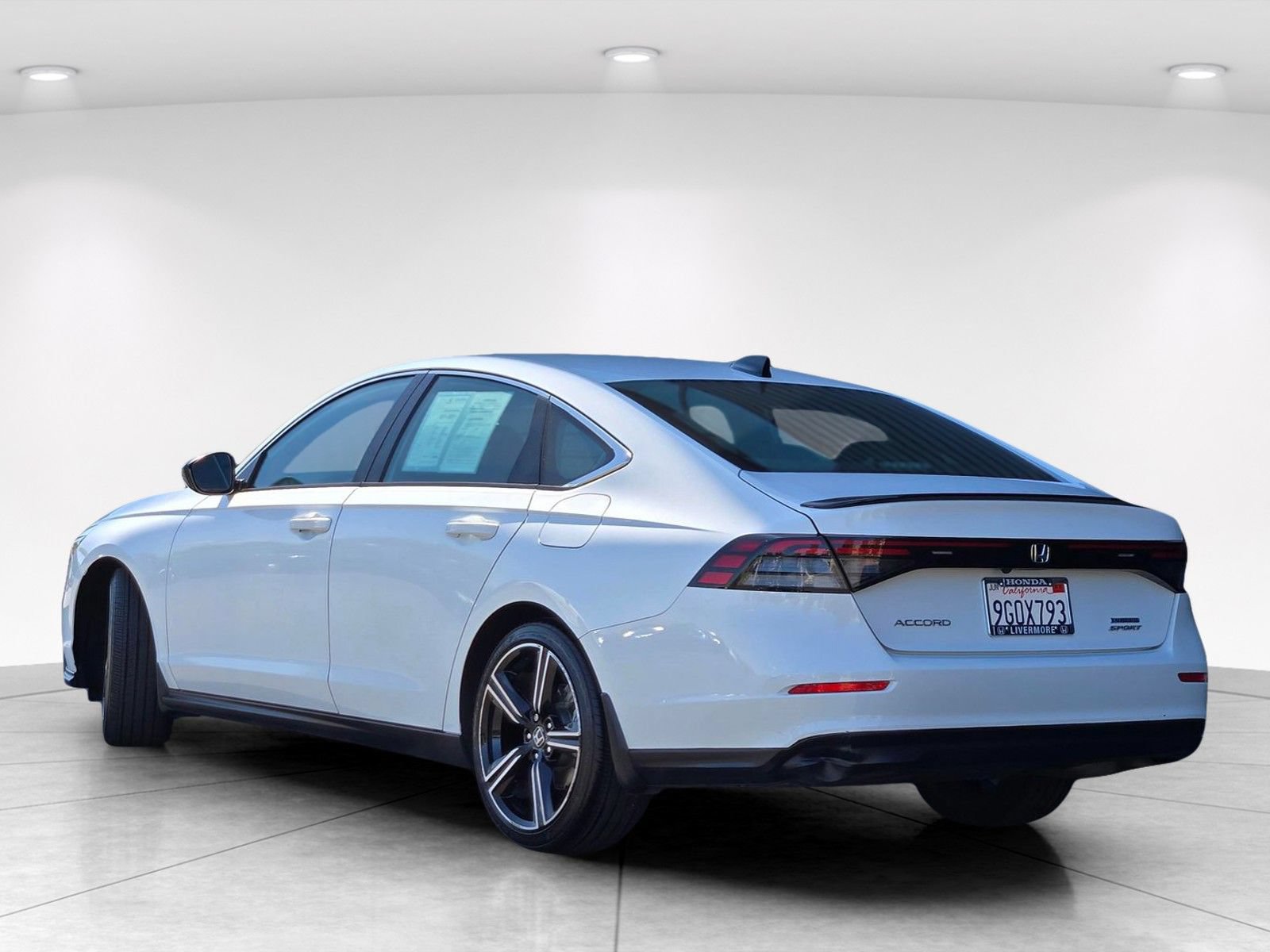 Used 2023 Honda Accord Sport image 4
