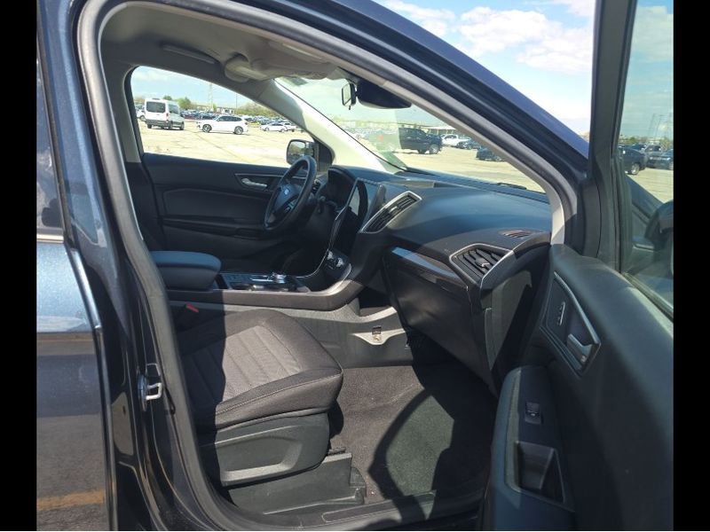 Used 2022 Ford Edge SE w/ Black Appearance Package image 27