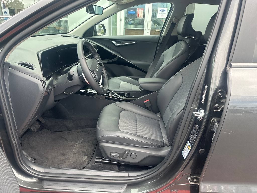 Used 2024 Kia Niro Wind w/ Wind Preserve Package FWD image 9