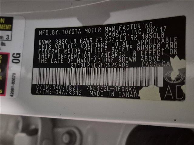 Used 2017 Toyota Corolla LE FWD image 24
