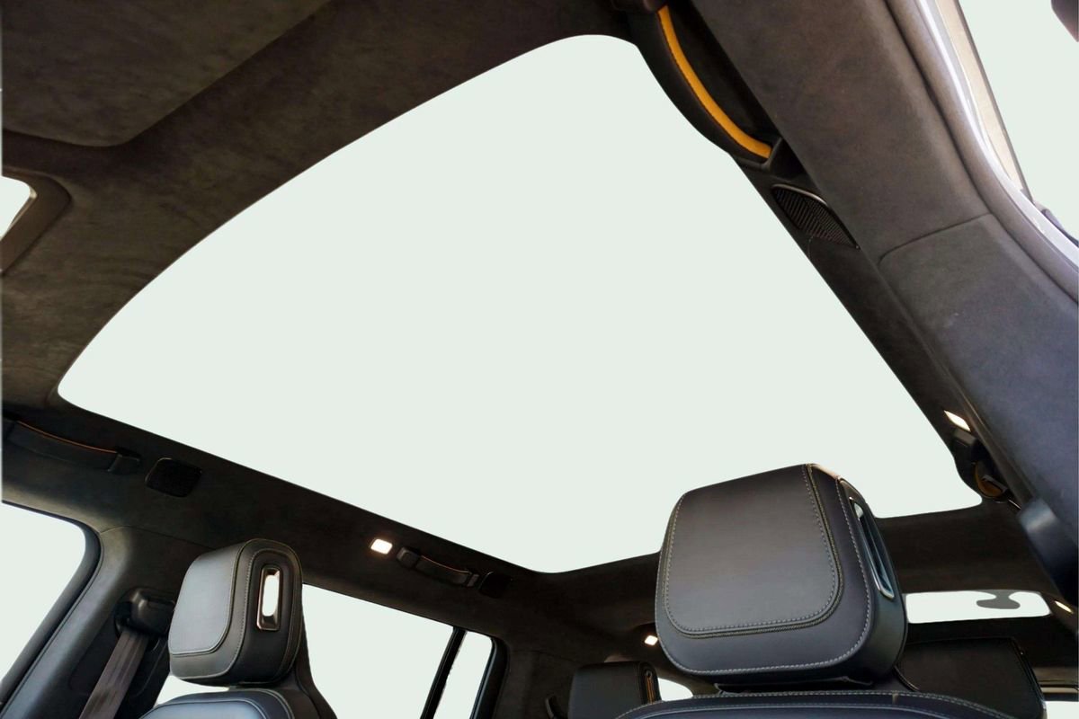 Used 2023 Rivian R1S Adventure image 29