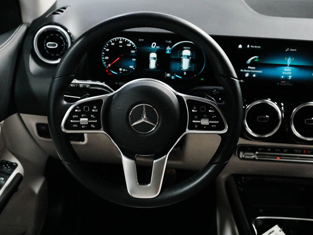 Used 2023 Mercedes-Benz GLA 250 4MATIC image 25