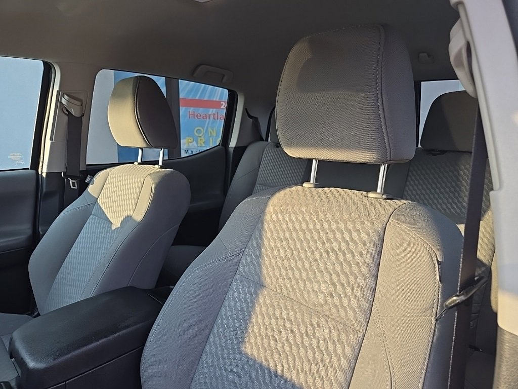 Used 2022 Toyota Tacoma SR image 38