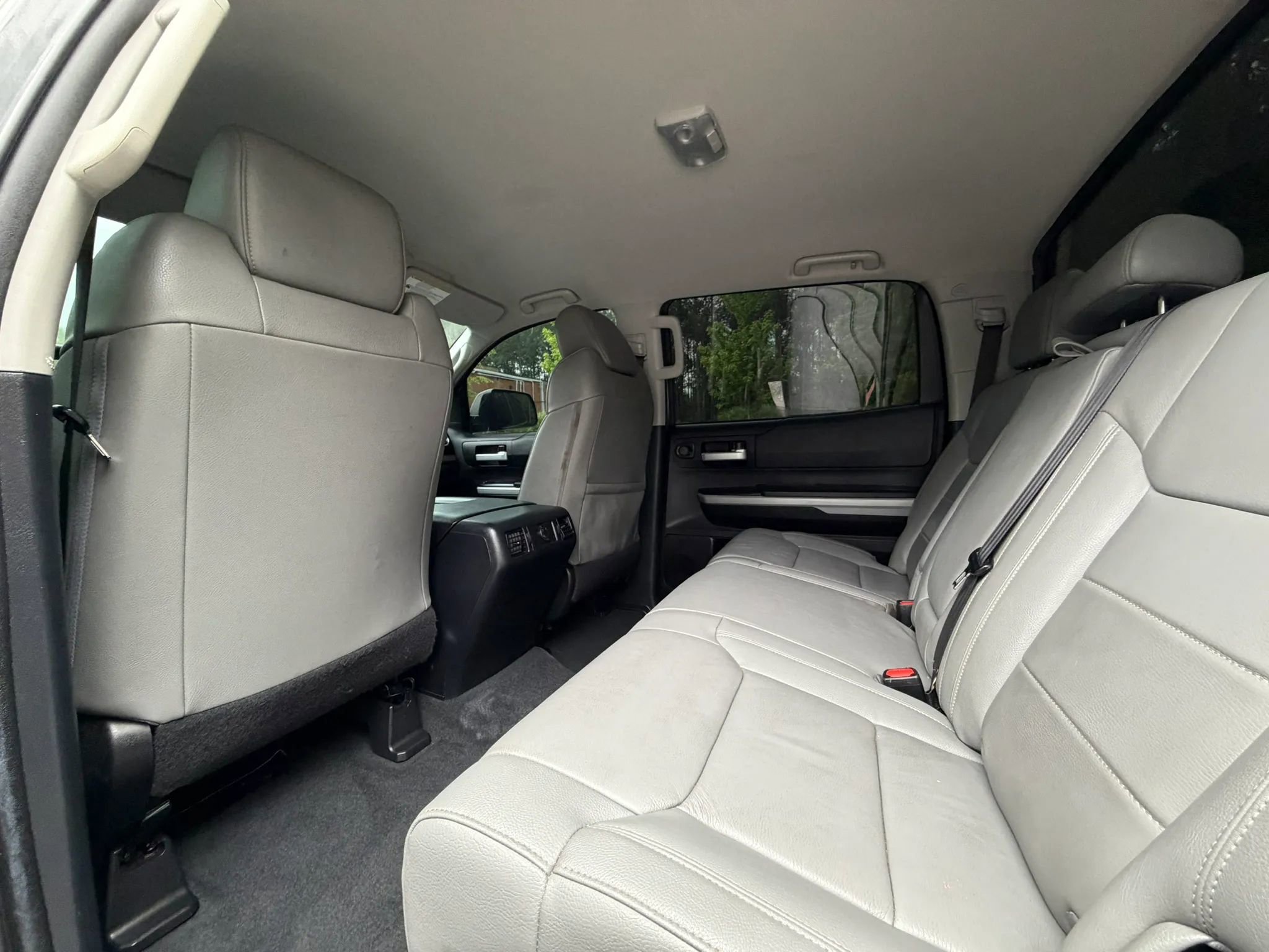 Used 2020 Toyota Tundra SR5 w/ SR5 Leather Package RWD image 16