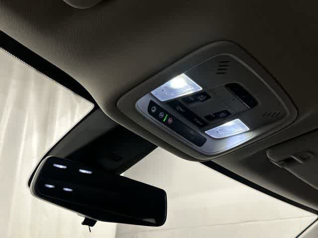 Used 2019 Chevrolet Traverse LT w/ LT Premium Package FWD image 21