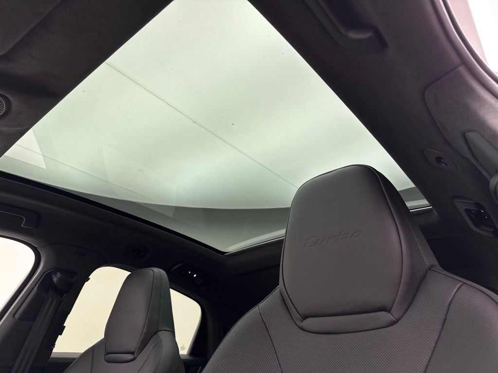 New 2026 Porsche Cayenne Turbo image 22