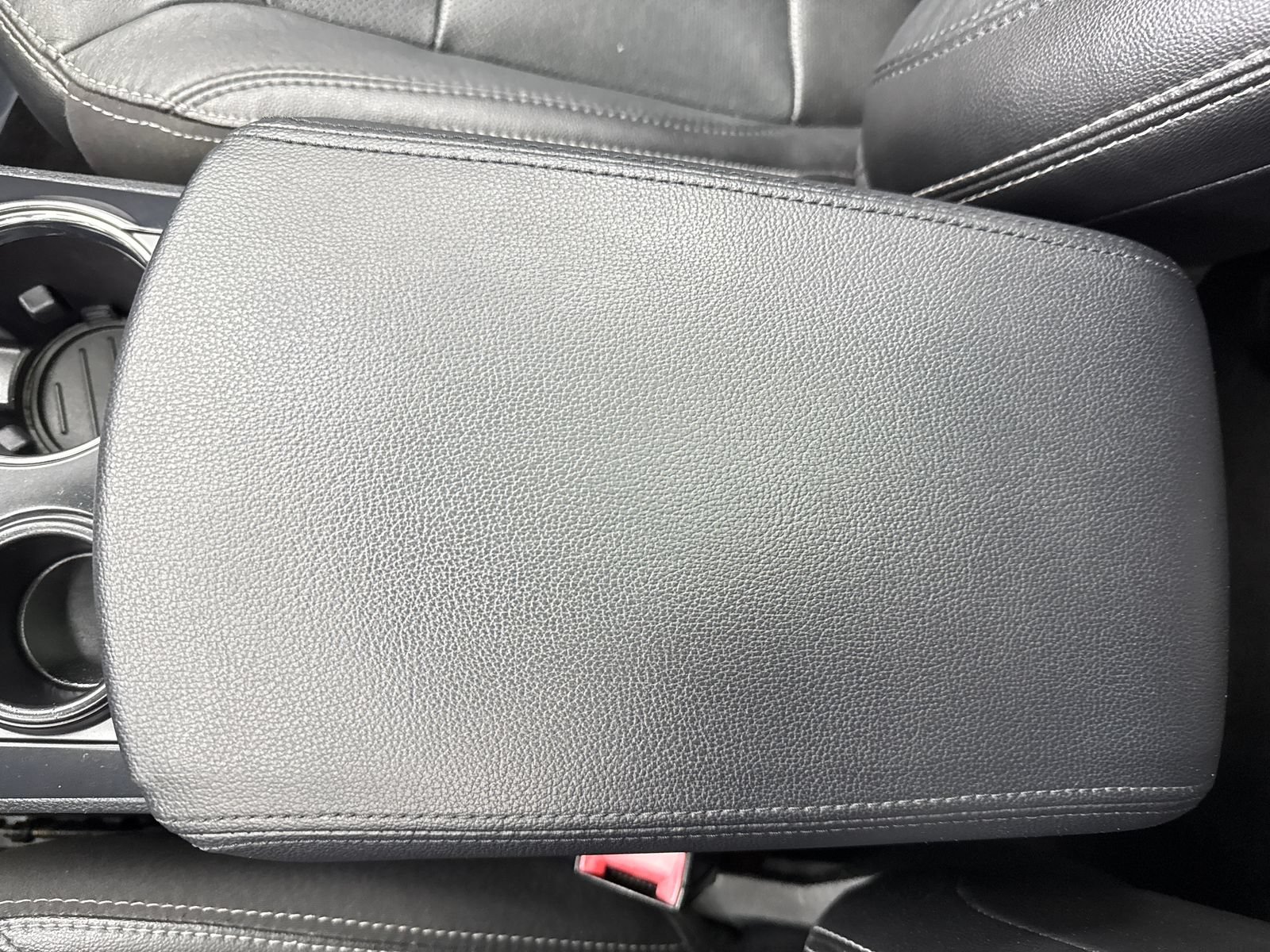 Used 2018 Ford Explorer Limited w/ Ford Safe & Smart Package FWD image 33