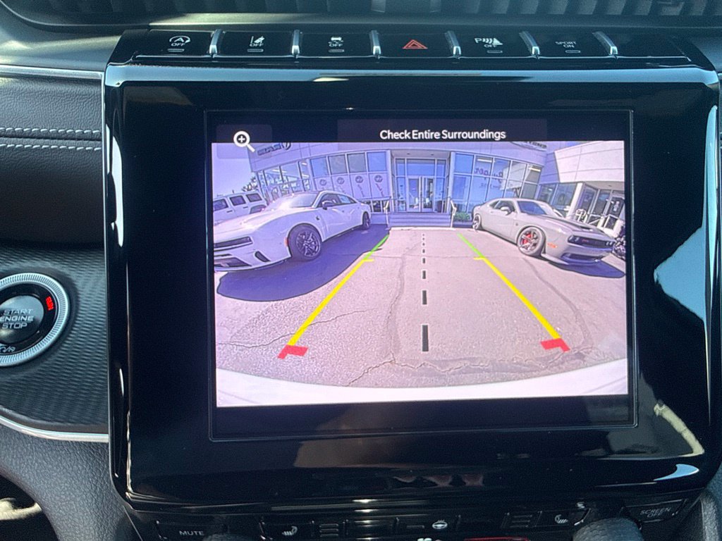 Certified 2025 Jeep Grand Cherokee Altitude AWD/4WD image 23