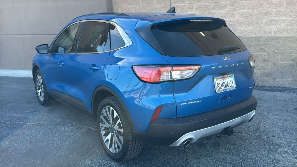 Certified 2020 Ford Escape Titanium image 4