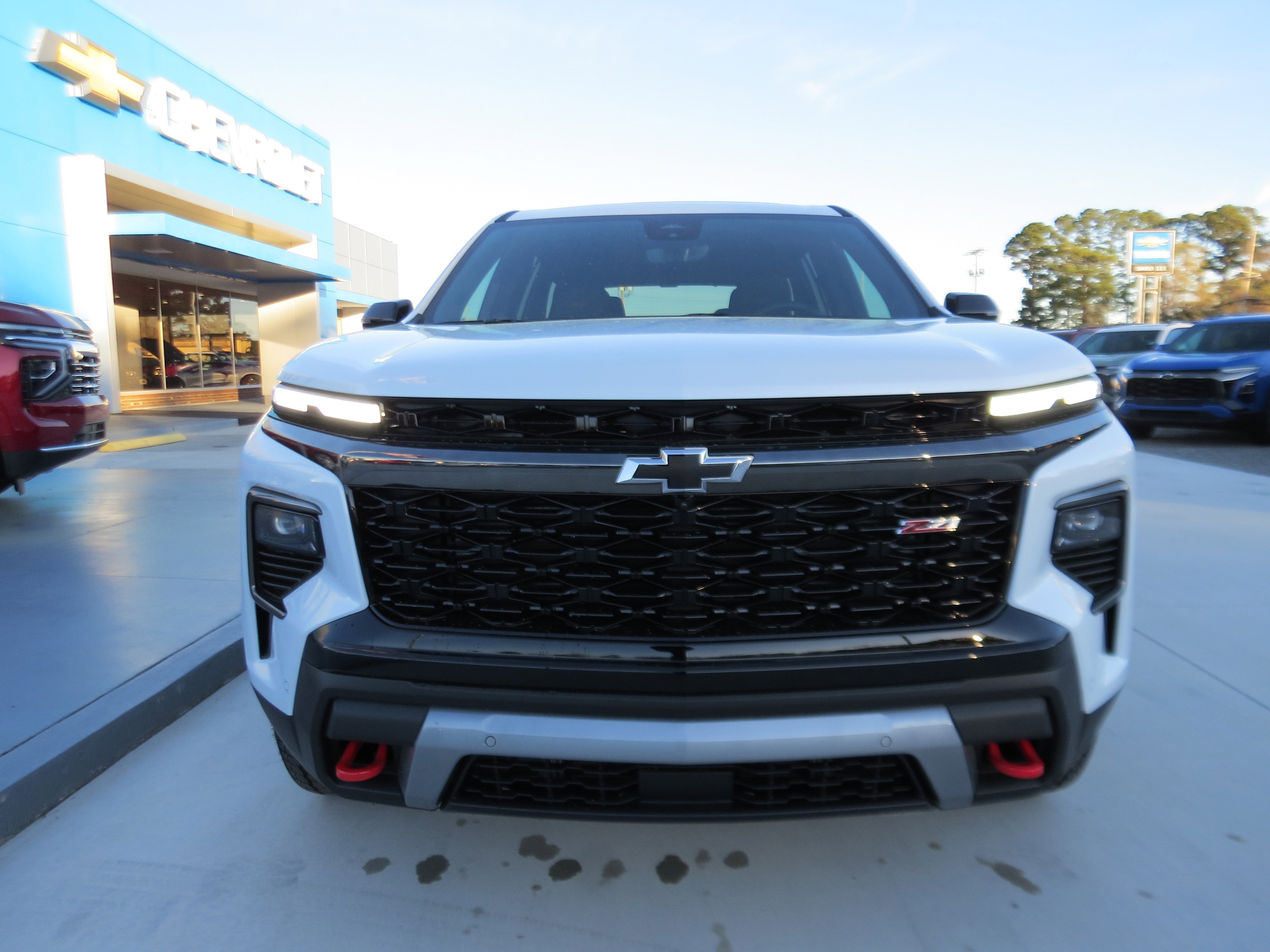 New 2026 Chevrolet Traverse Z71 w/ Enhanced Driving Package AWD/4WD image 8