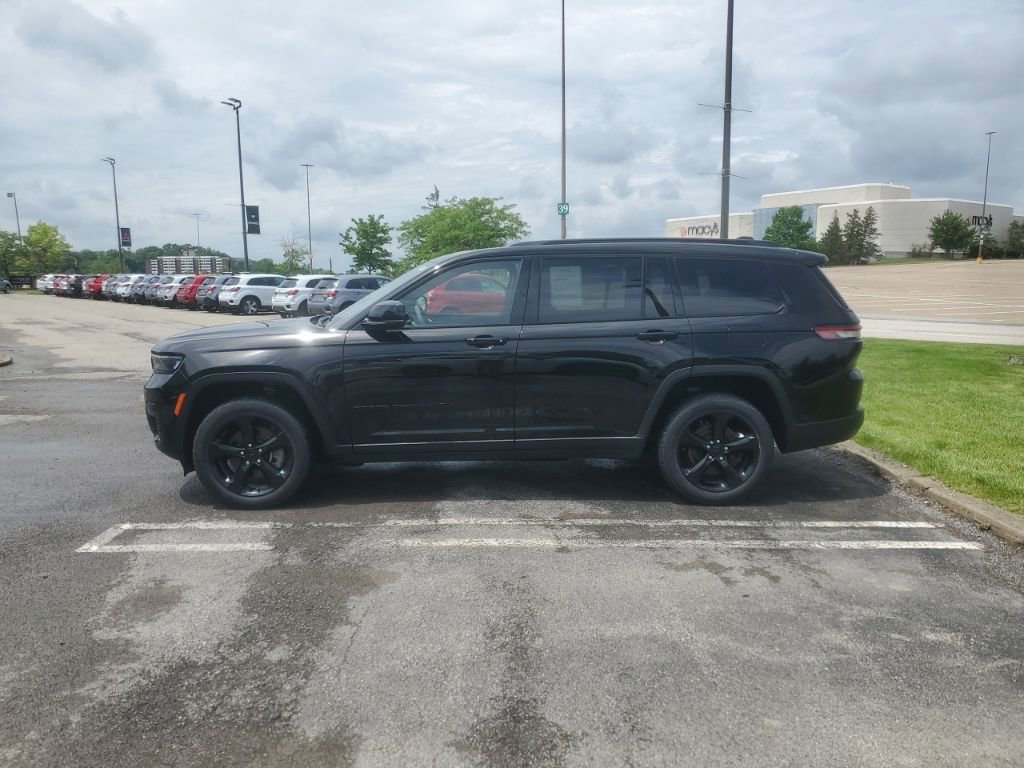 Used 2023 Jeep Grand Cherokee L Laredo AWD/4WD image 6