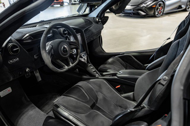 Used 2018 McLaren 720S Performance image 17