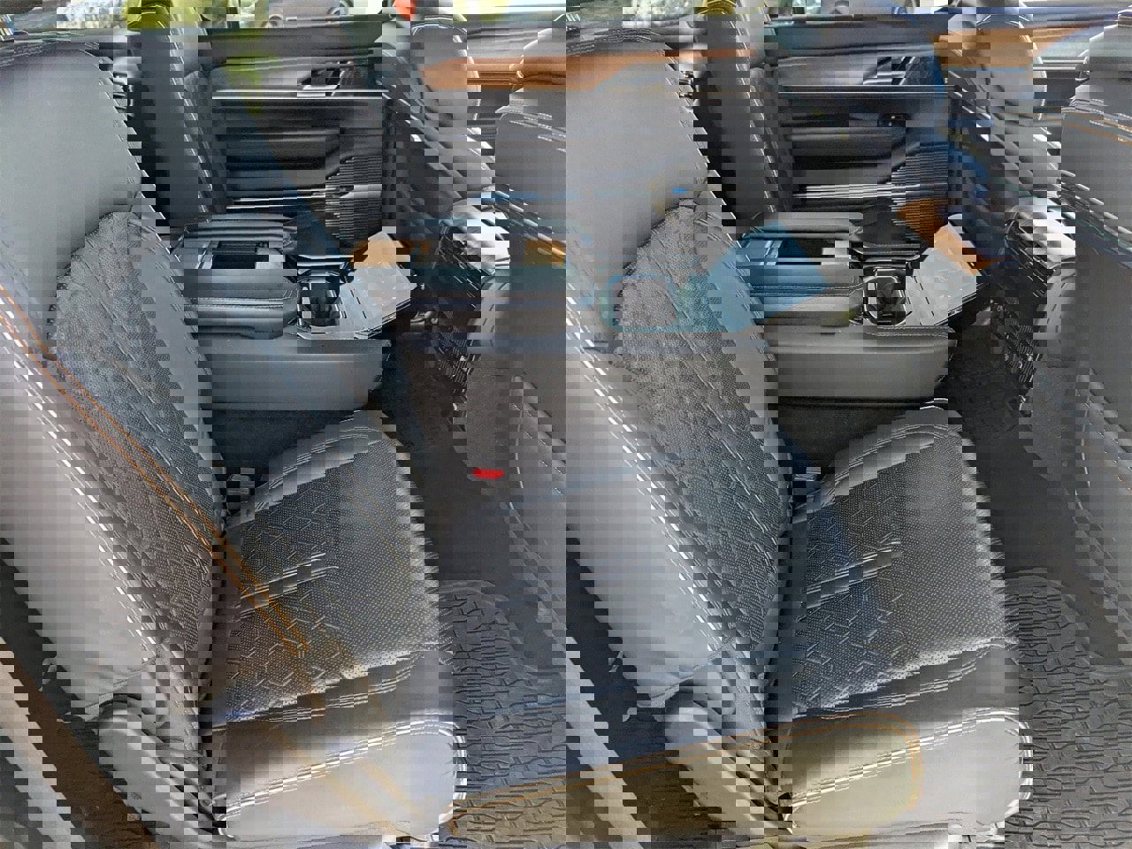 Used 2024 Jeep Grand Wagoneer L Series III image 16