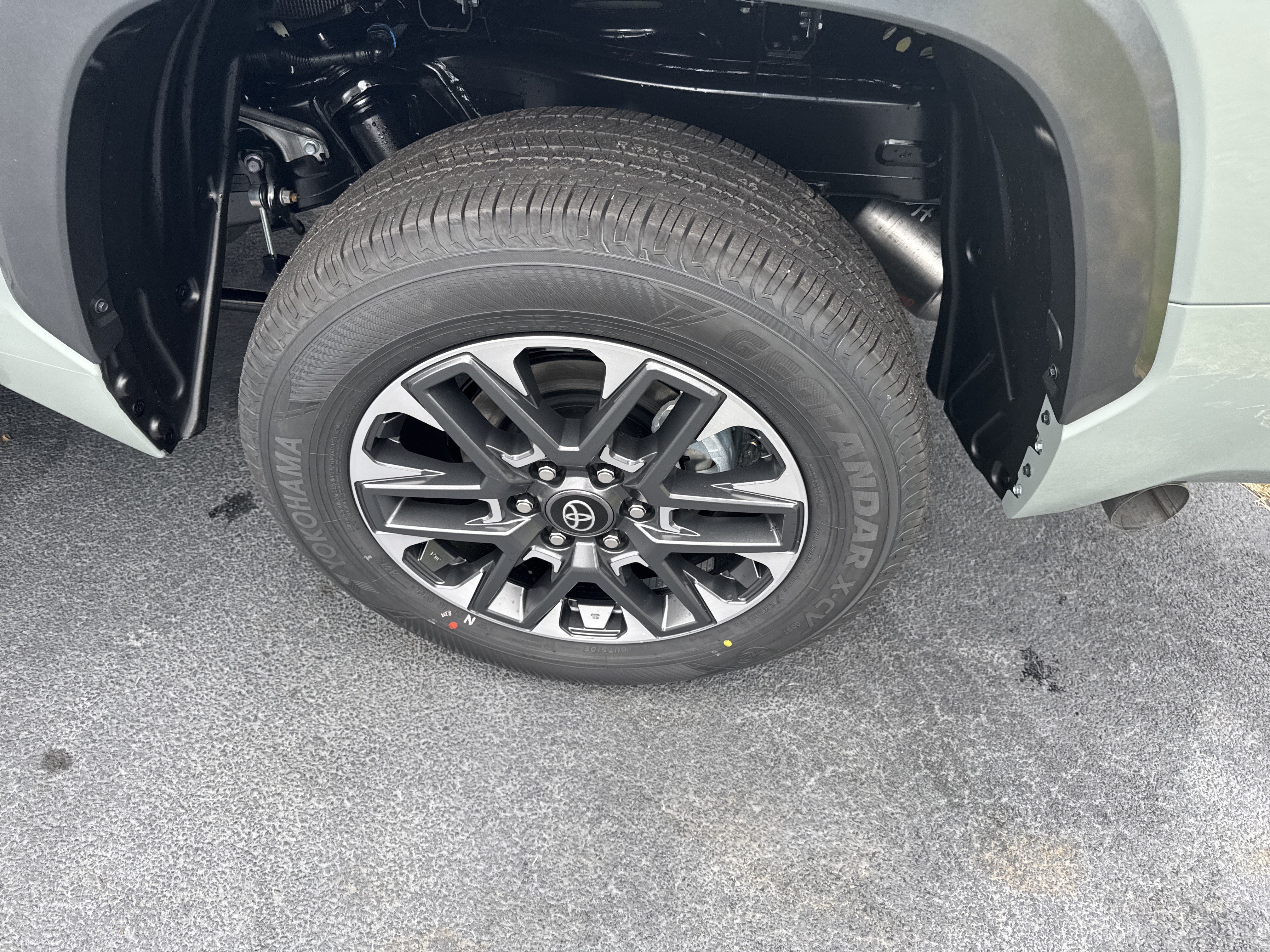 New 2026 Toyota Tundra Limited AWD/4WD image 12