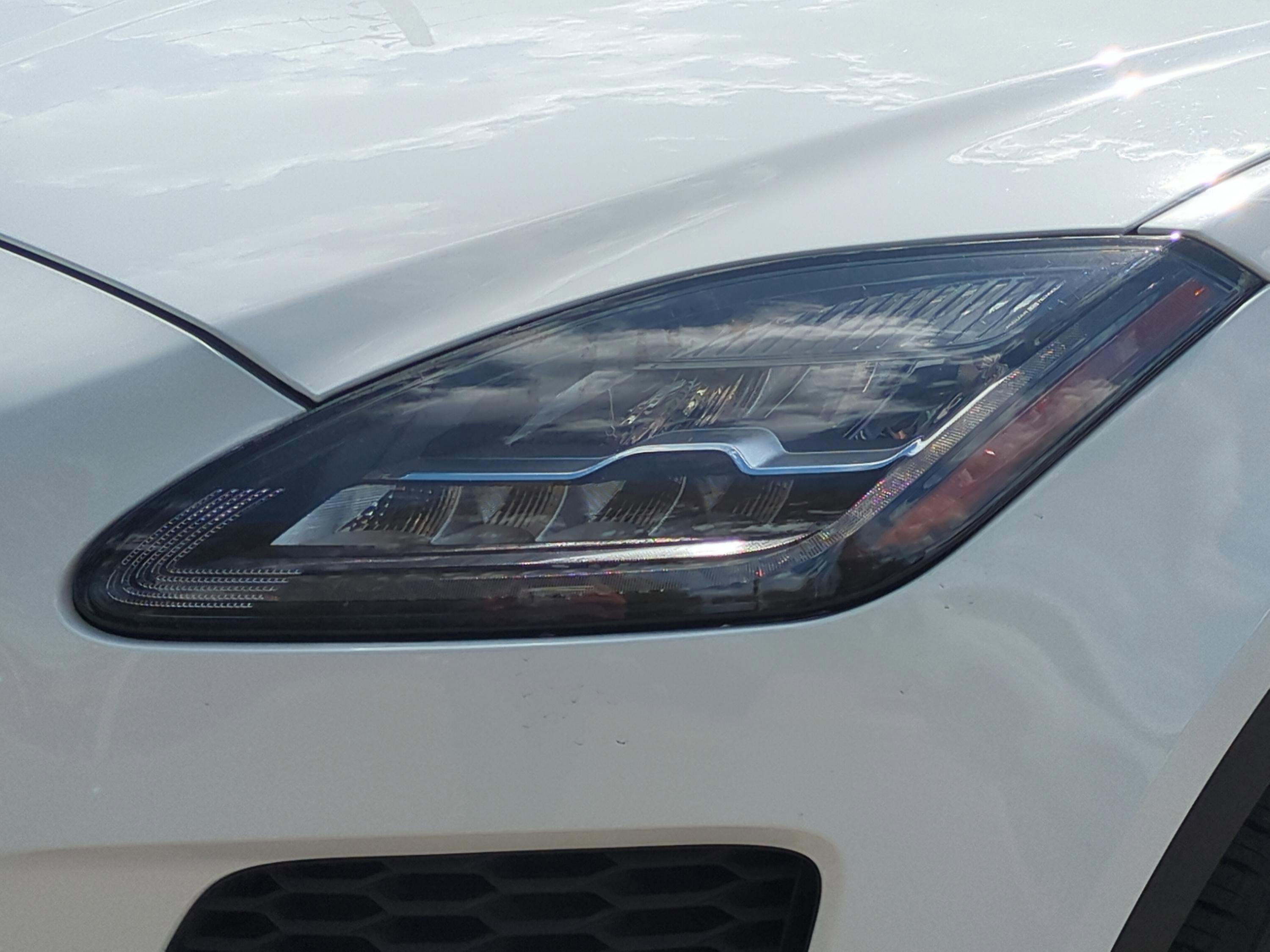 Used 2020 Jaguar E-PACE SE image 9