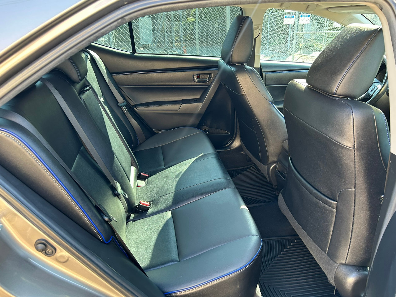 Used 2019 Toyota Corolla XSE image 9